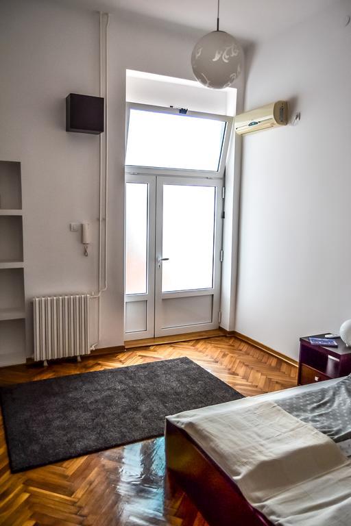 نوفي ساد Modena Apartments الغرفة الصورة