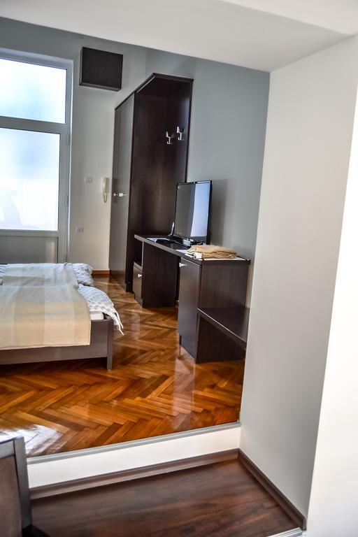 نوفي ساد Modena Apartments الغرفة الصورة