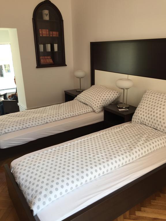 نوفي ساد Modena Apartments الغرفة الصورة